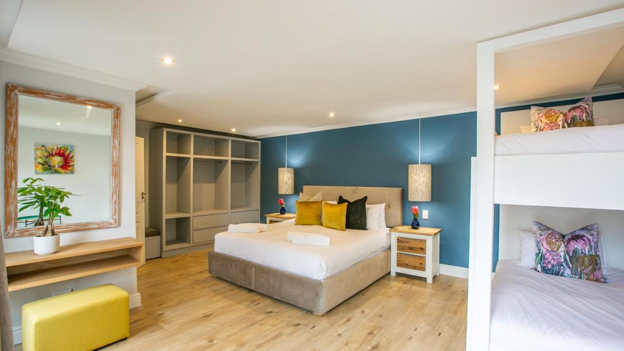 Hout & About Guest House Hout Bay Exterior photo