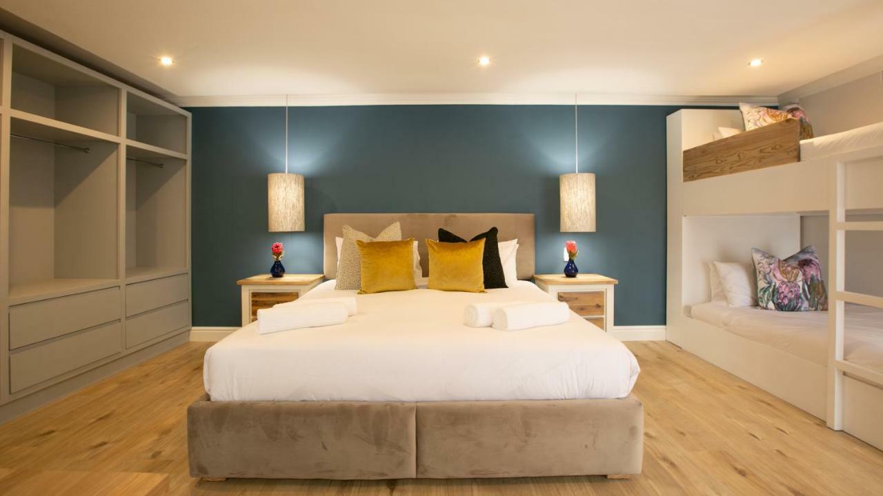 Hout & About Guest House Hout Bay Exterior photo